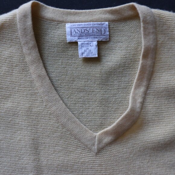 100% Cashmere V Neck Pullover Sweater in Butter Yellow M - Picture 4 of 4